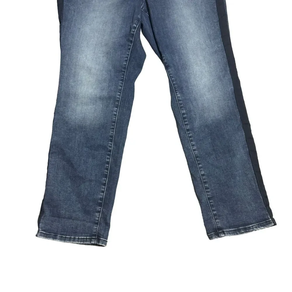 Torrid Plus Size 2R Pull-On Boyfriend Straight Super‎ Soft Mid Rise Side Stripe